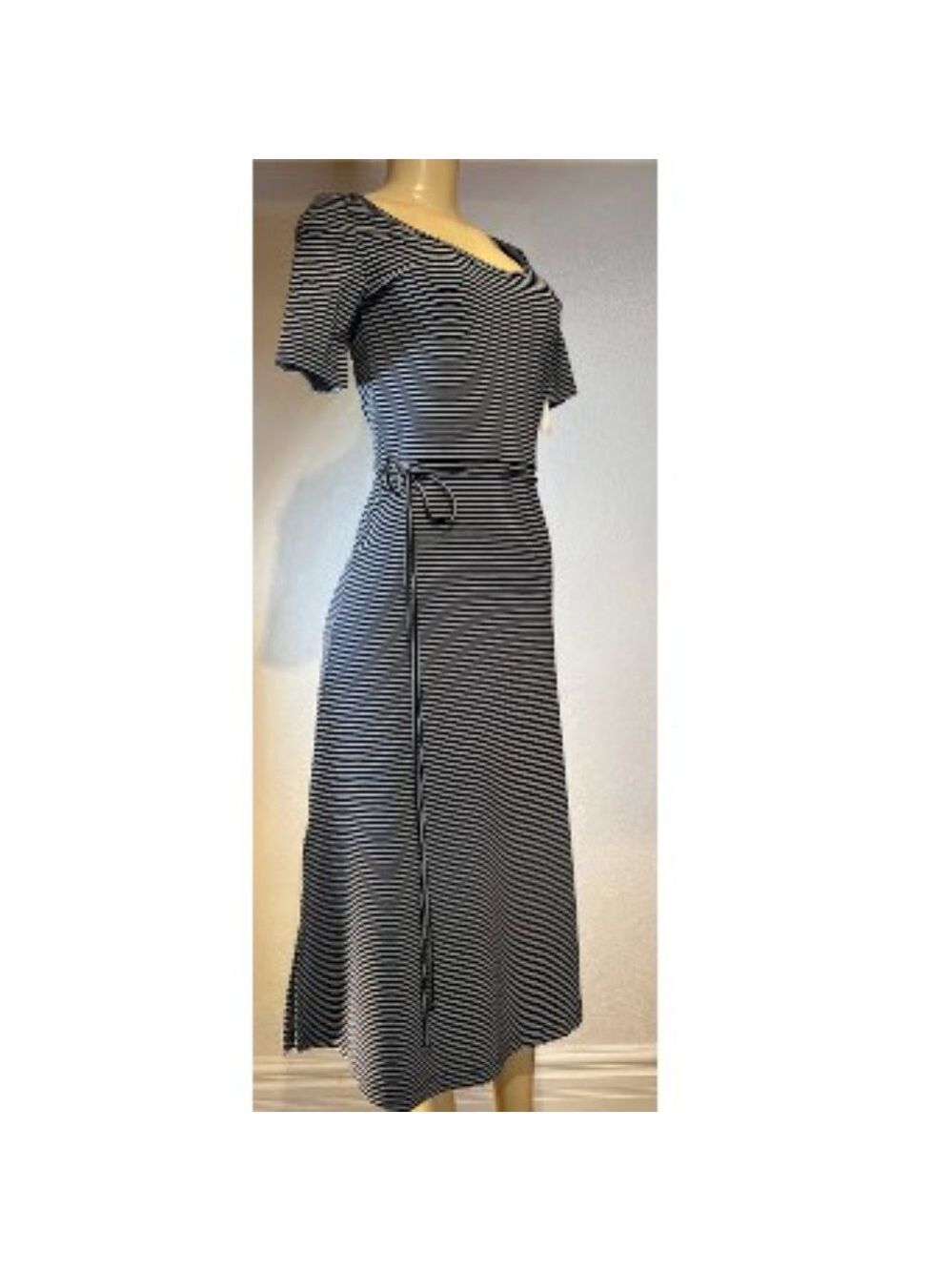🎩🗝️ NWT $149 Club Monaco Scoop Neck Dress Size S/P - Picture 4 of 5